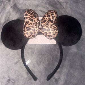 Disney Black Minnie Mouse Ears with Leopard Print Bow Headband NWT